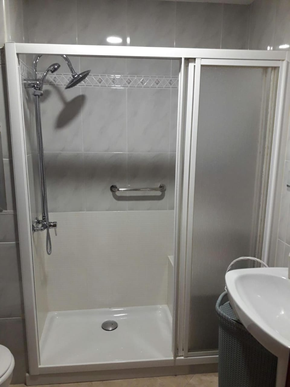 Shower, Toilet, Bathroom