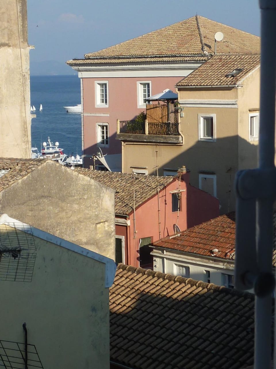 City view, Sea view