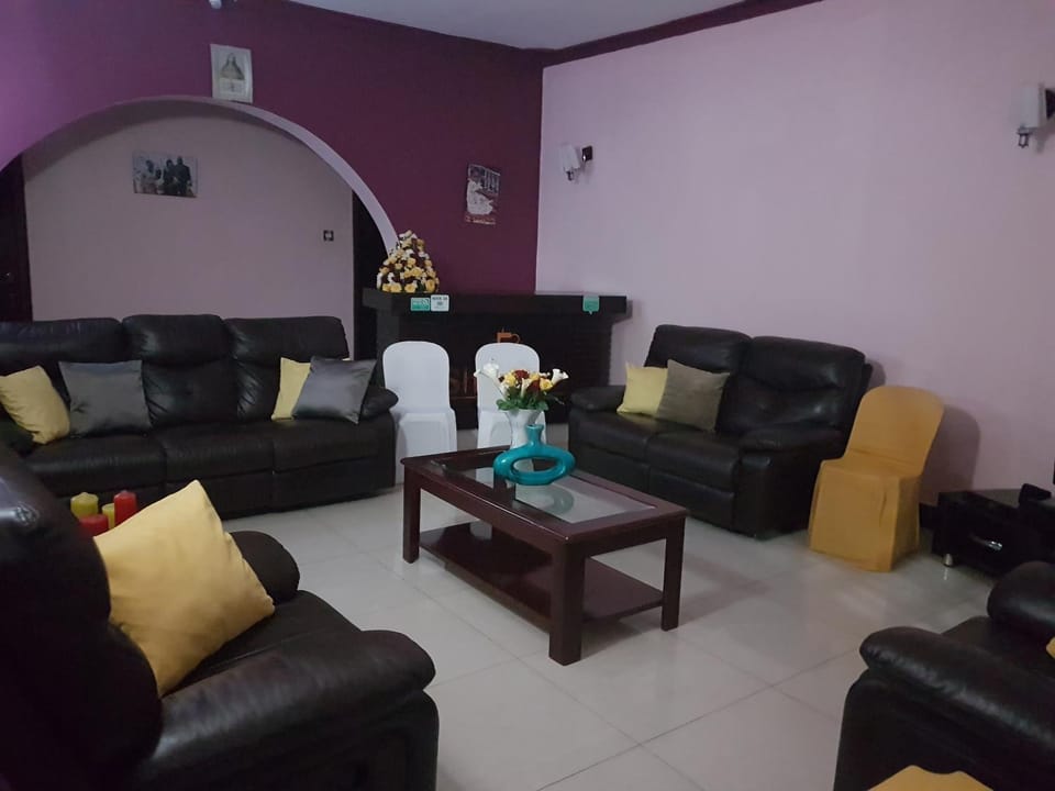 Communal lounge/ TV room