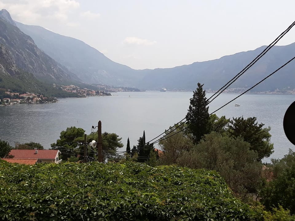 City view, Mountain view, Sea view