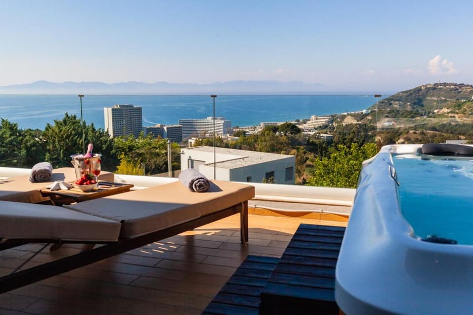 FlyViewFlatsGOLD PrivateHotTub with SeaView Apartment in Ialysos