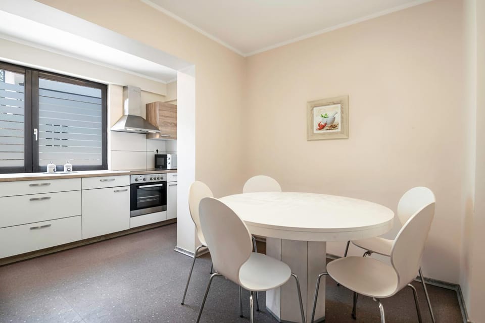 Kitchen or kitchenette, Dining area, stove, kitchen