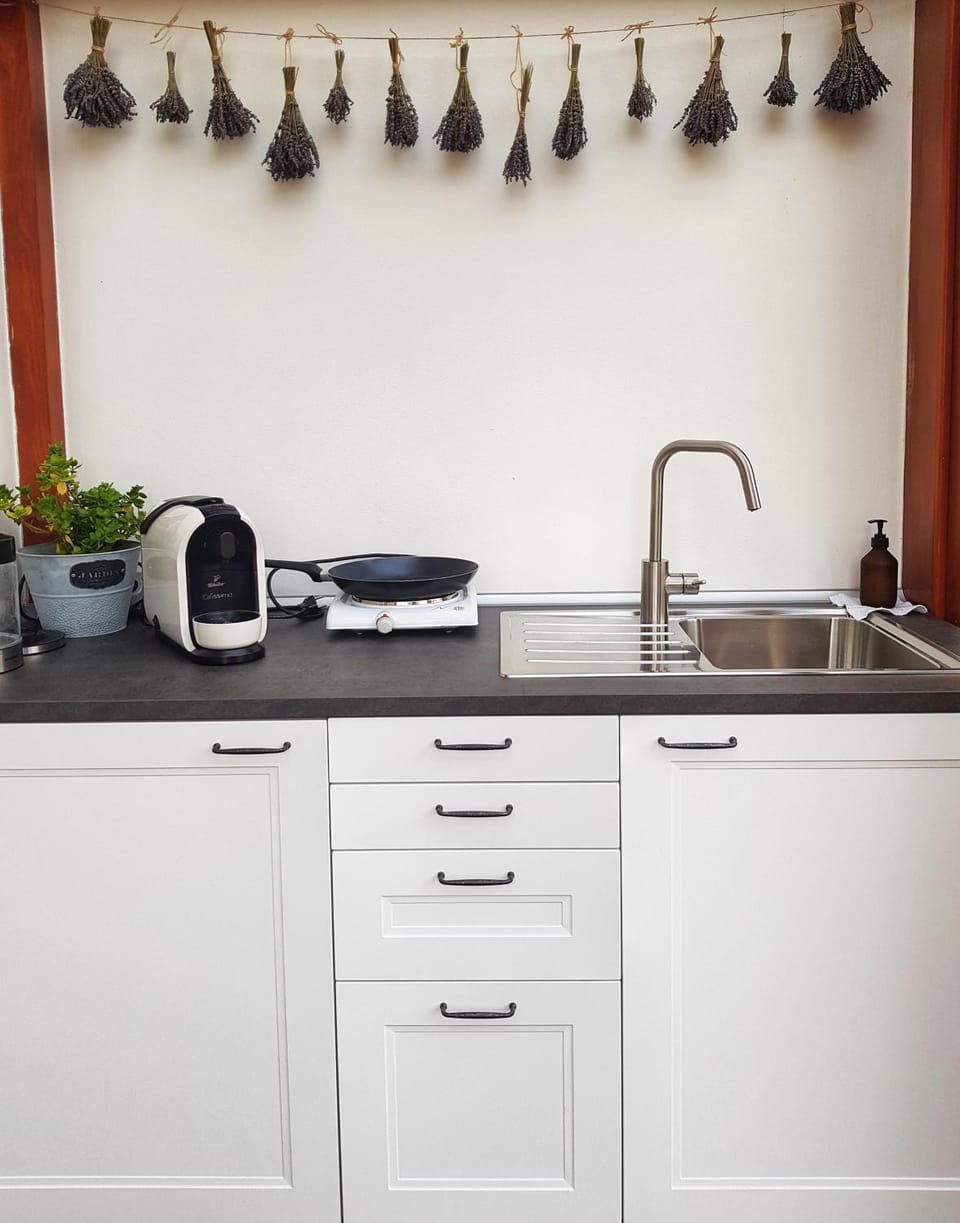 Patio, Kitchen or kitchenette