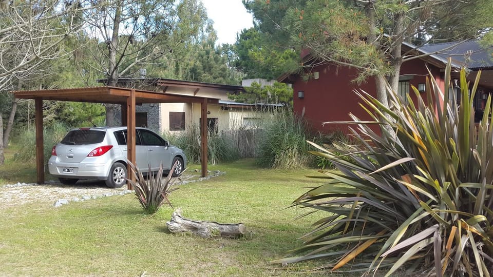 La Gringa, un espacio único en el medio del bosque House in Mar de las Pampas
