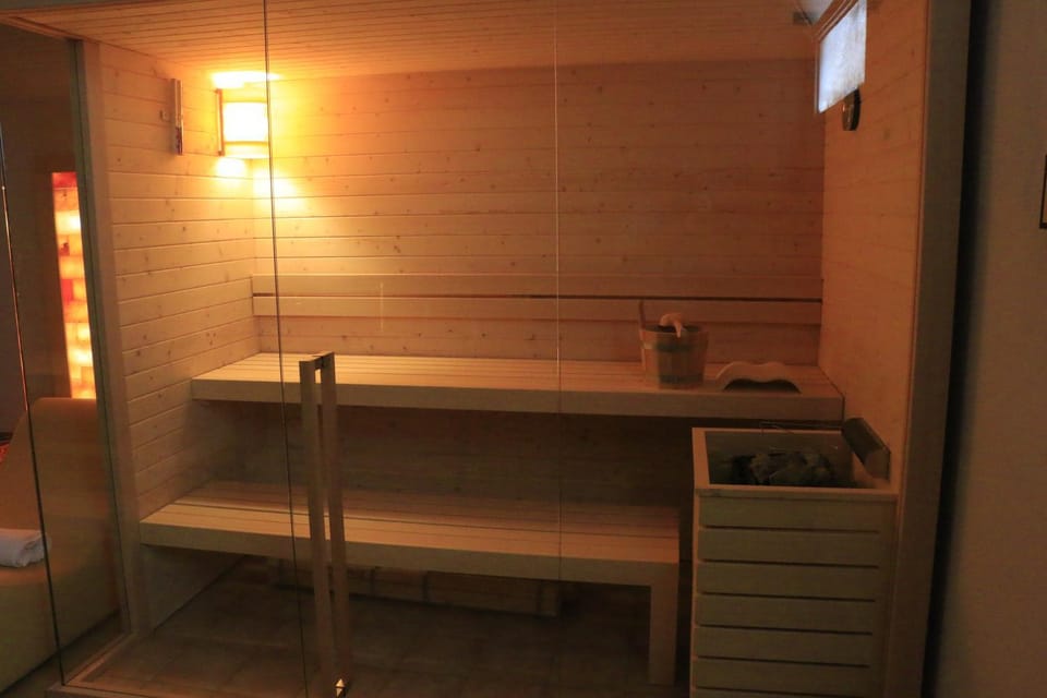 Sauna, Spa and wellness centre/facilities