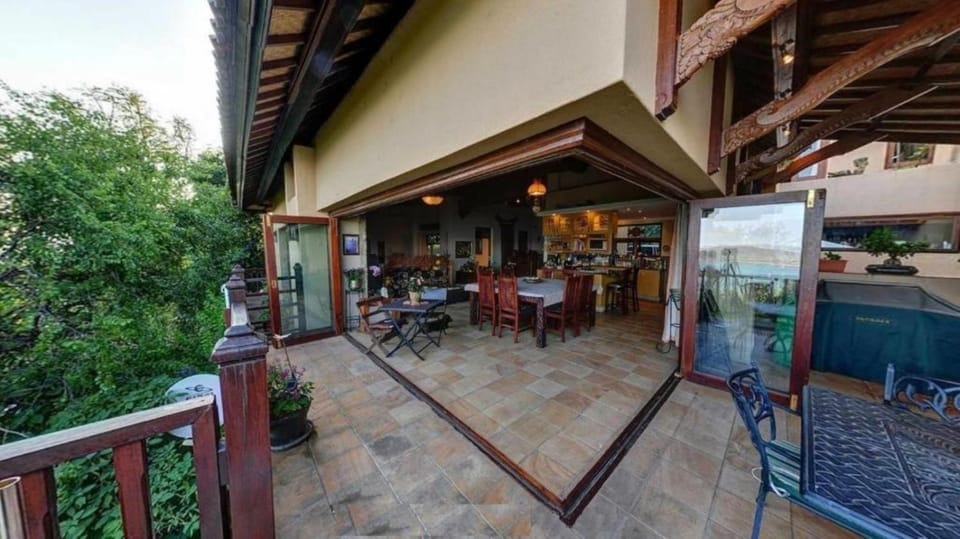 View (from property/room), Balcony/Terrace, Balcony/Terrace, Entertainment, Breakfast