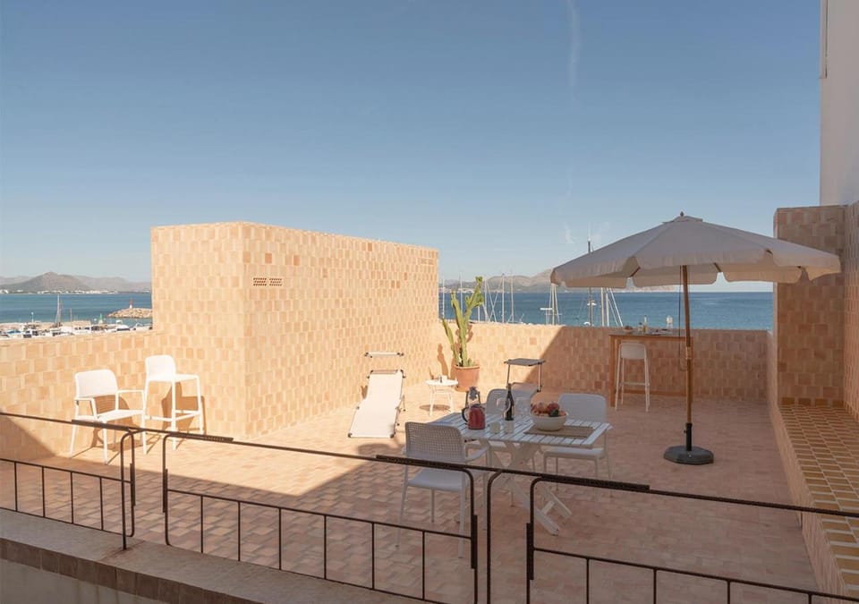 Day, Natural landscape, View (from property/room), Balcony/Terrace, Mountain view, Sea view, sunbed