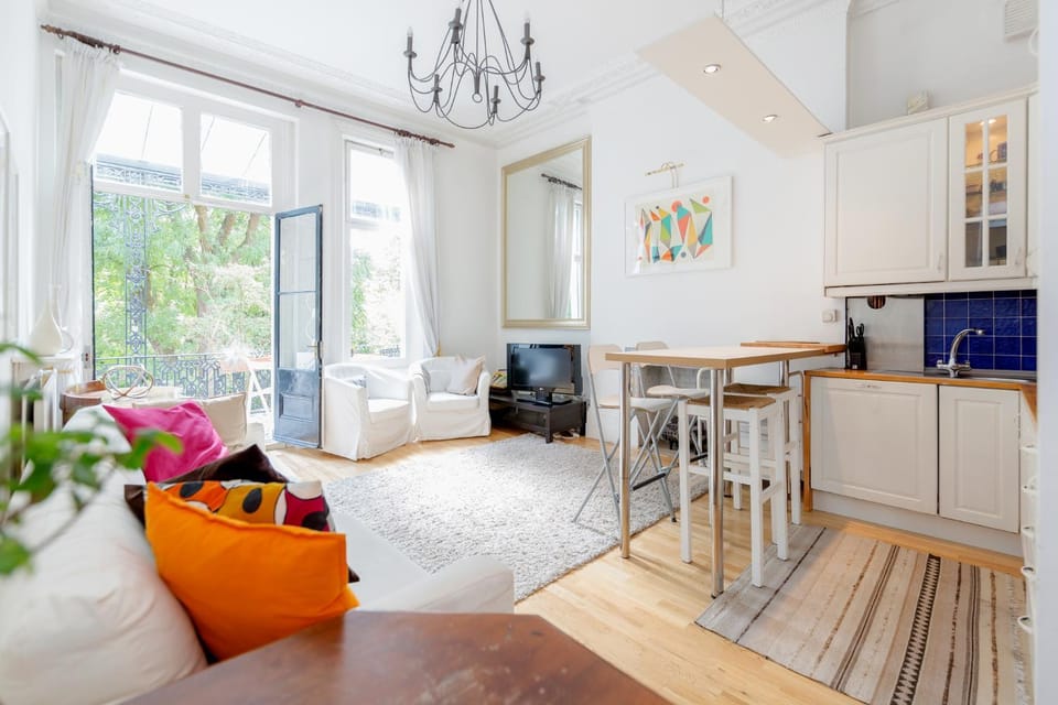 Earls Court Apartments by BaseToGo Apartment in City of Westminster