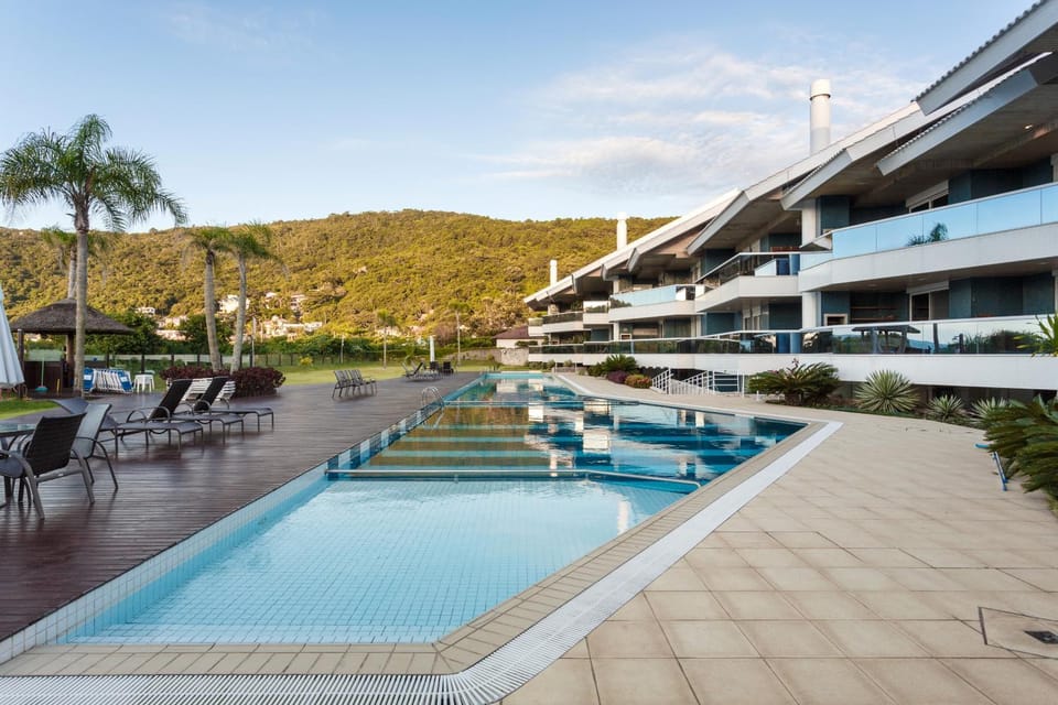 Property building, Swimming pool, Swimming pool