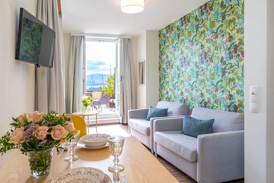 TV and multimedia, Balcony/Terrace, Living room