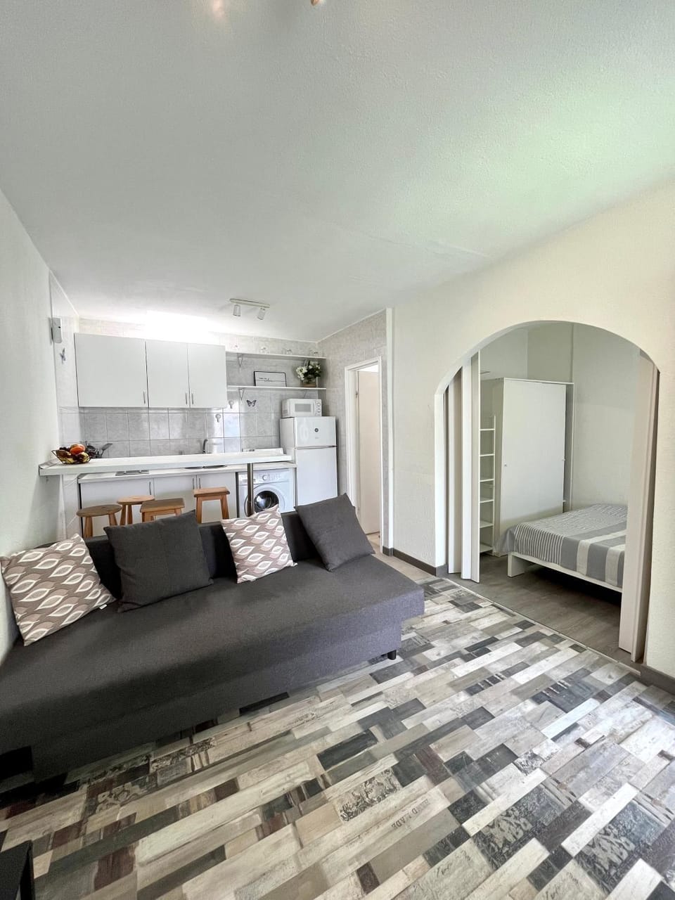 Photo of the whole room