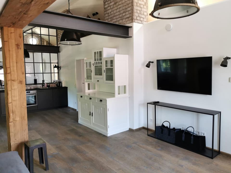 TV and multimedia, Living room