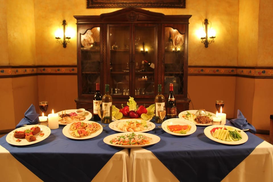 Food close-up, Lounge or bar, Dinner