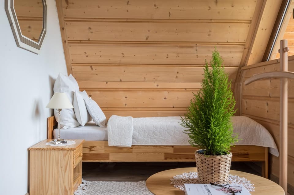 Bed, Decorative detail, Bedroom