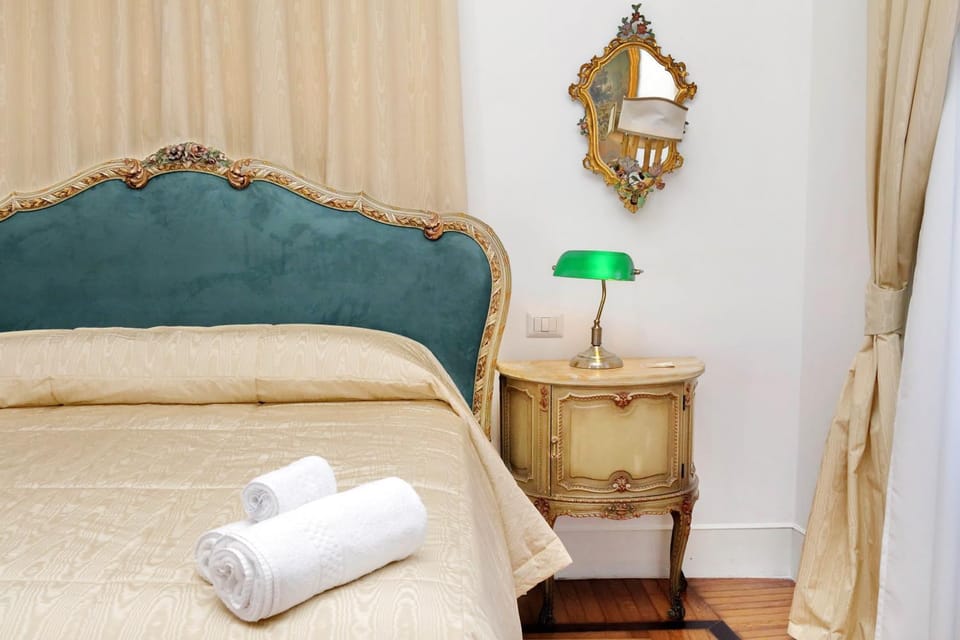 Decorative detail, Bedroom