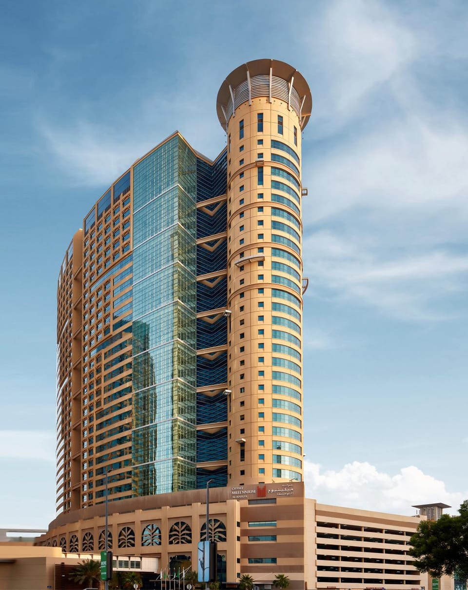 Property building, Staff, People, View (from property/room), City view, City view, Landmark view, Street view, Family