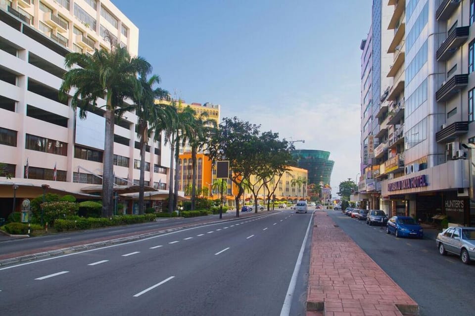 Nearby landmark, Street view