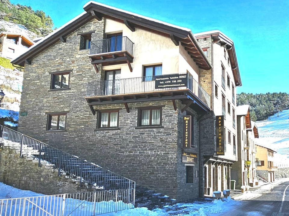 Property building, Street view