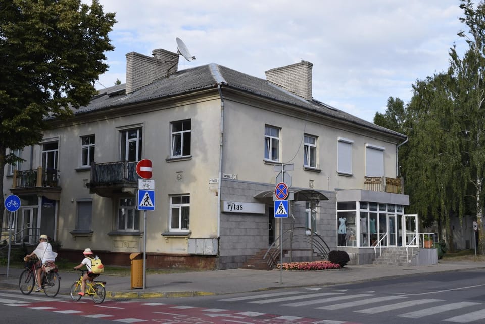 Property building, Other, On site, Area and facilities, Supermarket/grocery shop