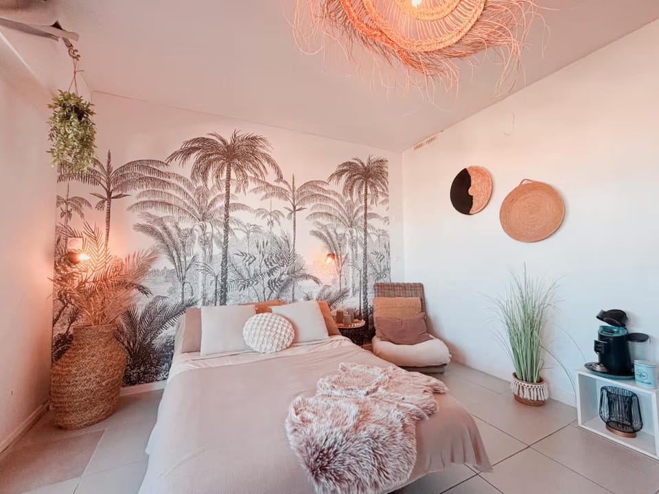 Bed, Bedroom