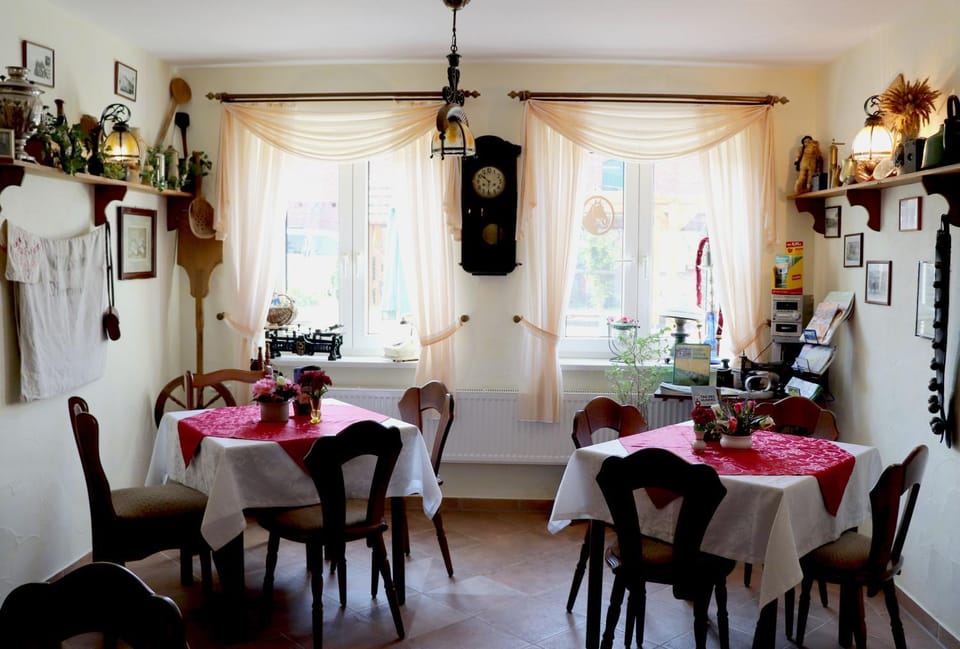 Restaurant/places to eat, Breakfast