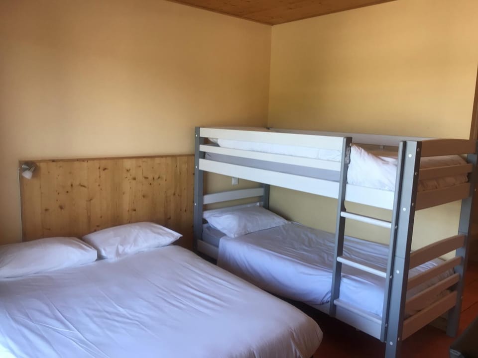 bunk bed