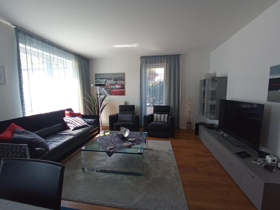 TV and multimedia, Living room, Seating area