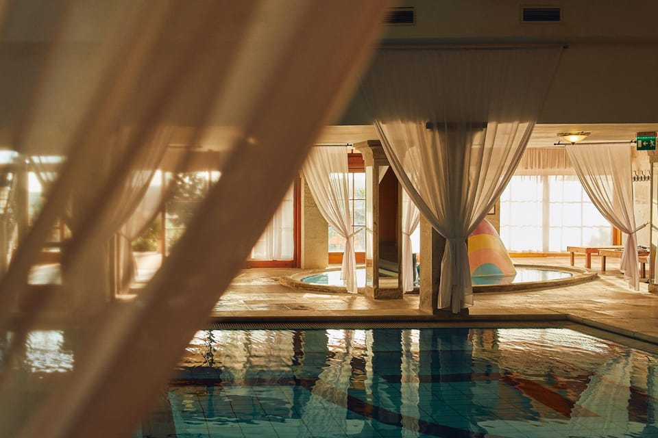 Pool view, Swimming pool, sunbed