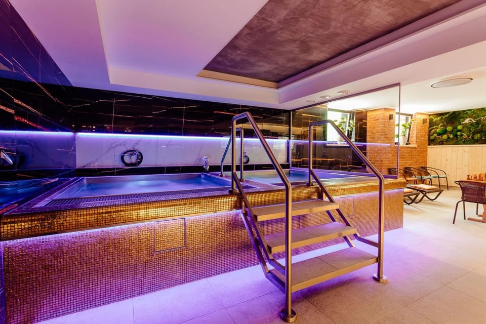 Hot Tub, Spa and wellness centre/facilities, Public Bath, Family