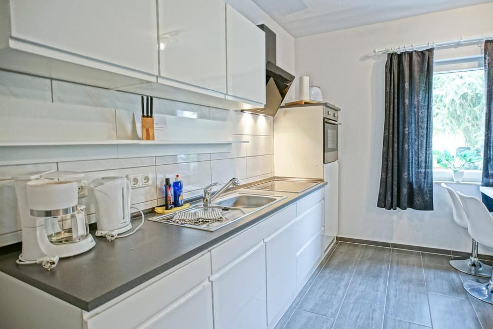 Kitchen or kitchenette, Living room, kitchen