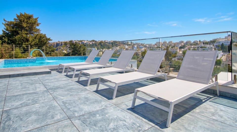 Patio, Day, Natural landscape, View (from property/room), Balcony/Terrace, Pool view, Swimming pool, sunbed