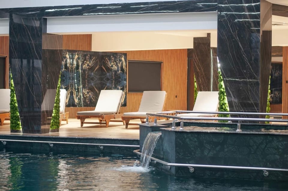 Pool view, Swimming pool