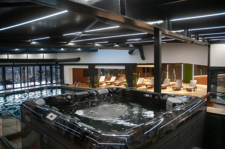 Hot Tub, Spa and wellness centre/facilities, Pool view, Swimming pool