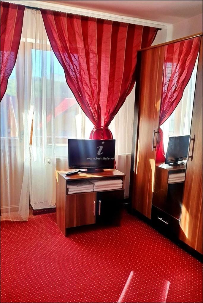 Casa de Vacanta Marjacu Bed and Breakfast in Romania