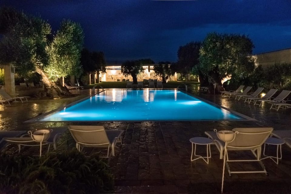 Swimming pool, Swimming pool