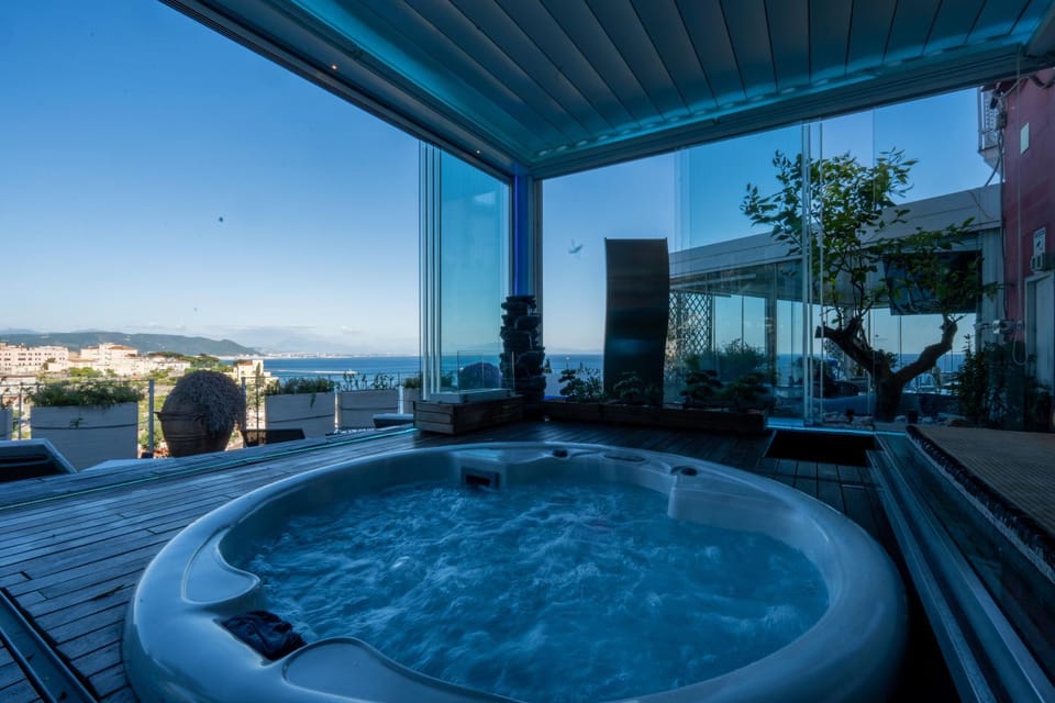 Day, Natural landscape, Hot Tub, View (from property/room), Balcony/Terrace, Spa and wellness centre/facilities, Mountain view, Sea view