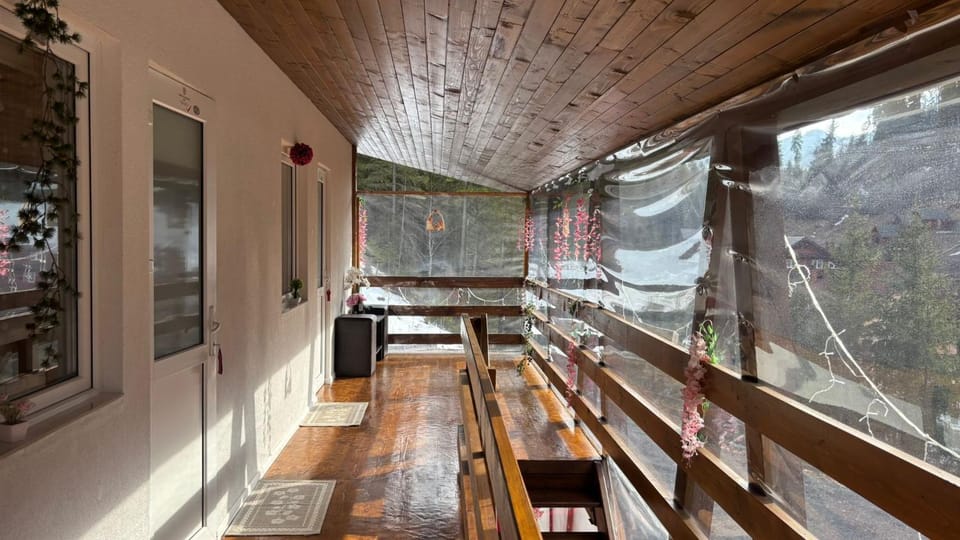 Pensiunea Izabel Bed and Breakfast in Romania