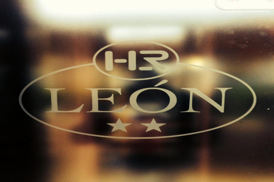 Lobby or reception, Logo/Certificate/Sign