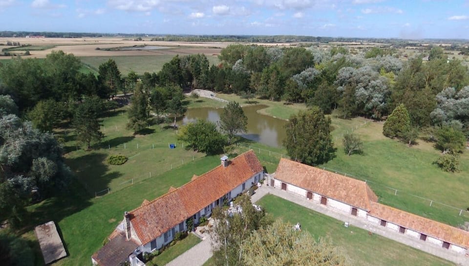 Les Portes des Froises Bed and Breakfast in Quend