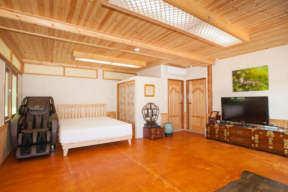 Bed, Massage