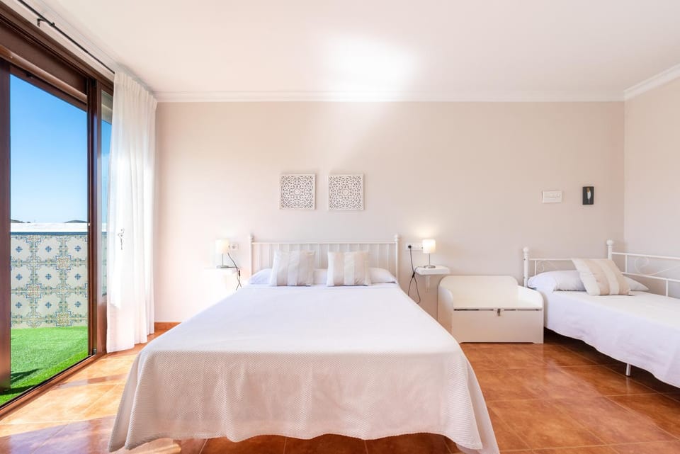 Bed, Bedroom, Sunrise