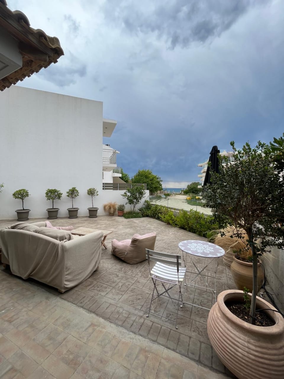 View (from property/room), Balcony/Terrace, Garden view