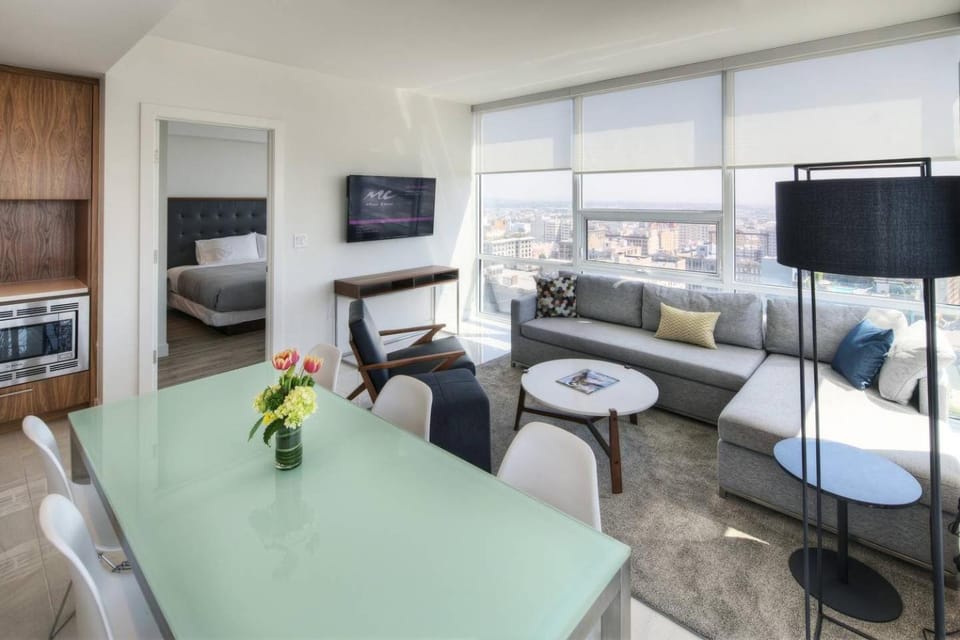 Luxurious Highrise 2b 2b Apartment Heart Of Downtown LA Apartment in Los Angeles