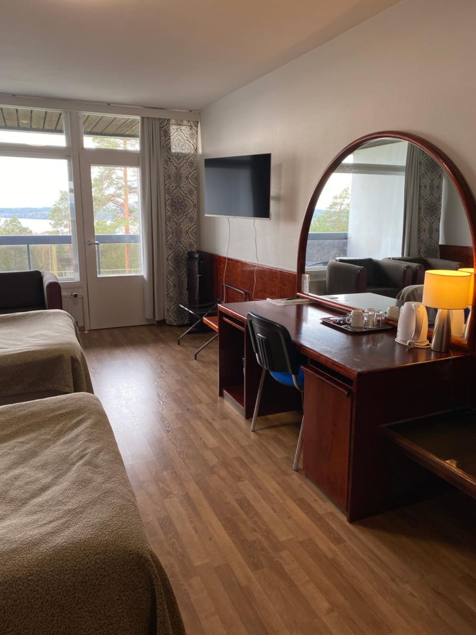Photo of the whole room