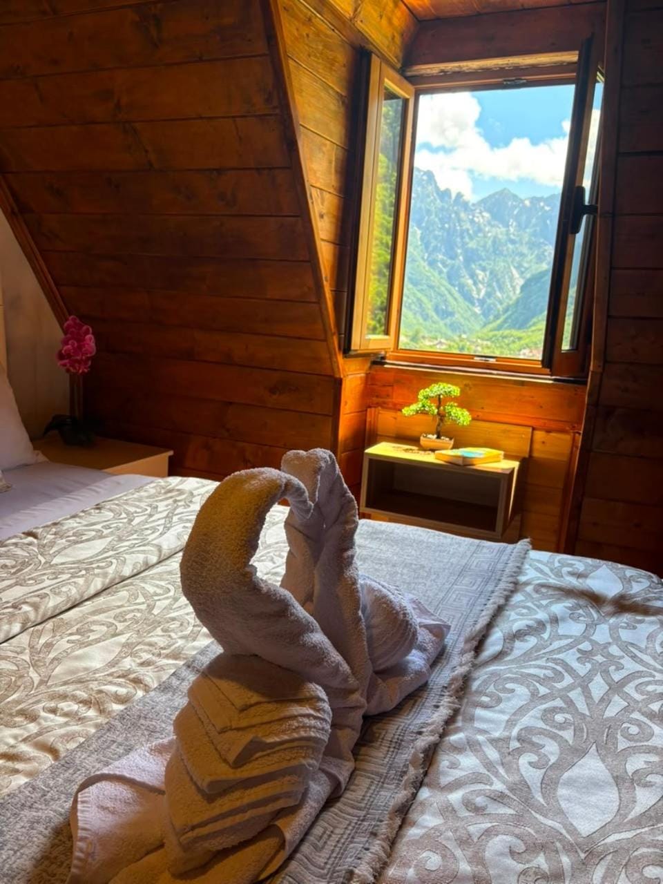 Guesthouse "Gjin Thana" Bed and Breakfast in Montenegro