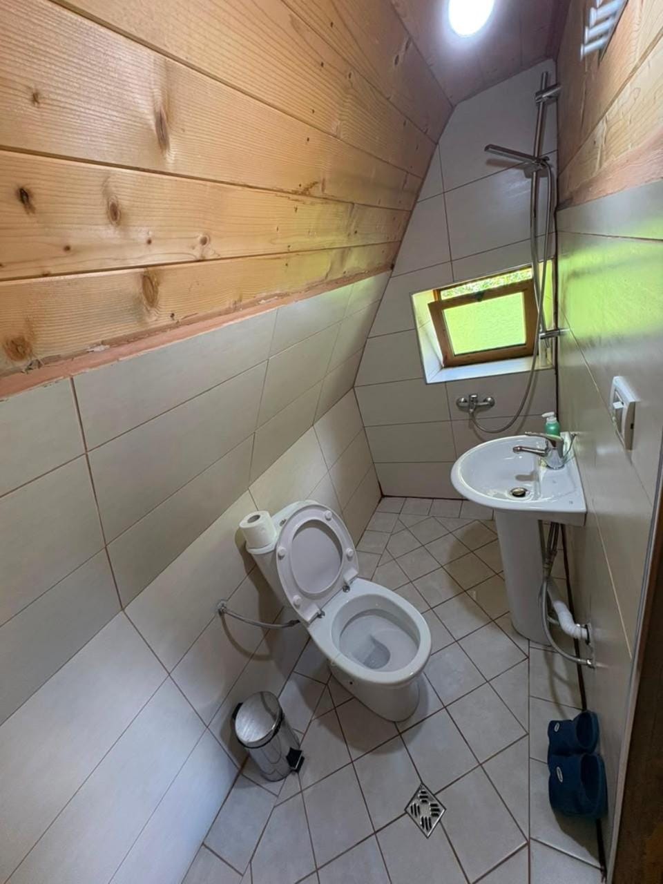 Guesthouse "Gjin Thana" Bed and Breakfast in Montenegro