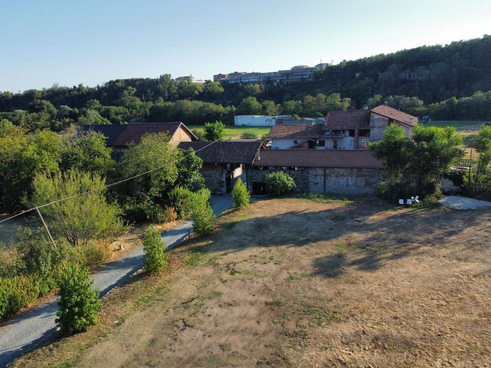 Property building, Bird's eye view
