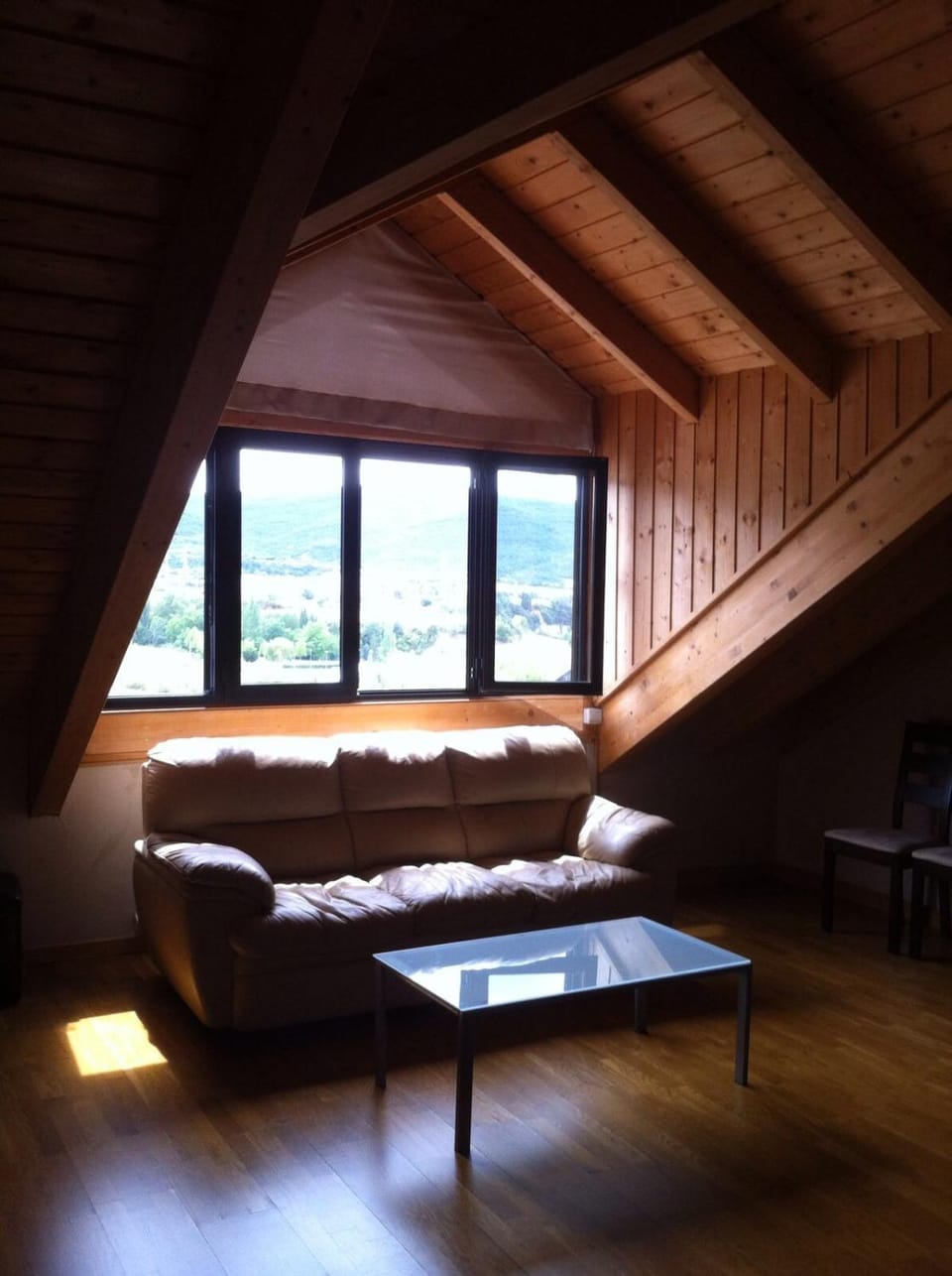 TV and multimedia, Seating area, Dining area
