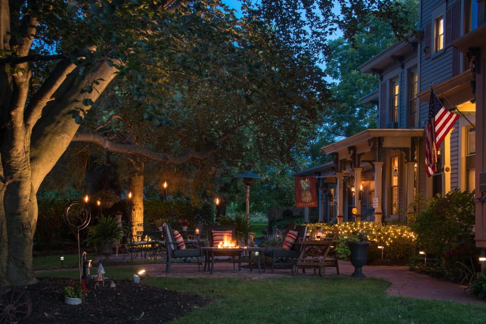 Patio, Night