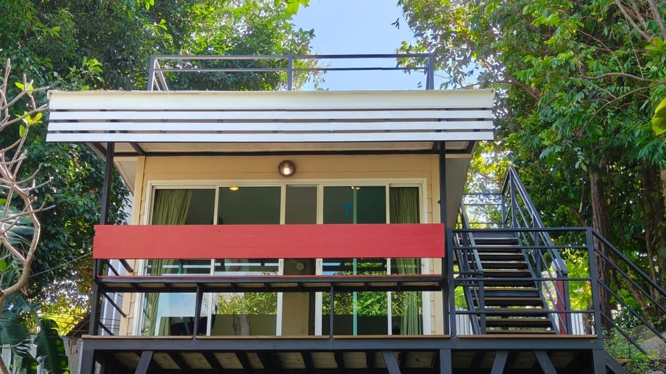 Property building, View (from property/room), Balcony/Terrace